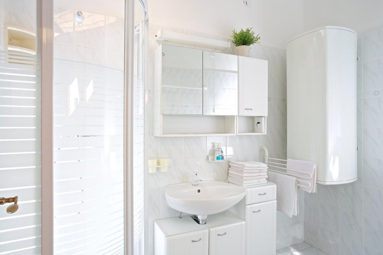 Apartments Kalina Йелса Екстериор снимка